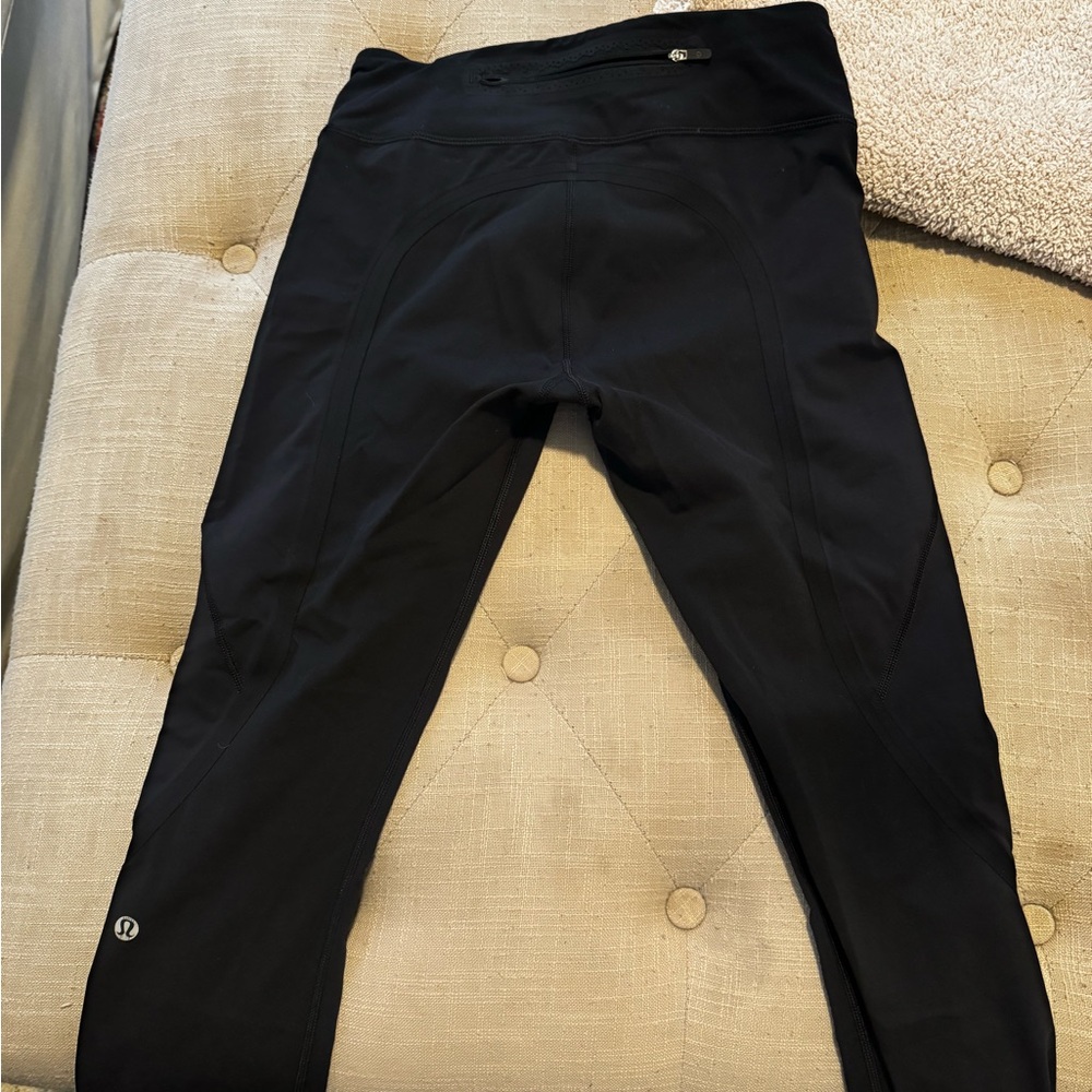 Black Lulu lemon leggings